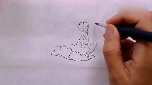 怎样画牡丹花 怎样画牡丹花视频教程