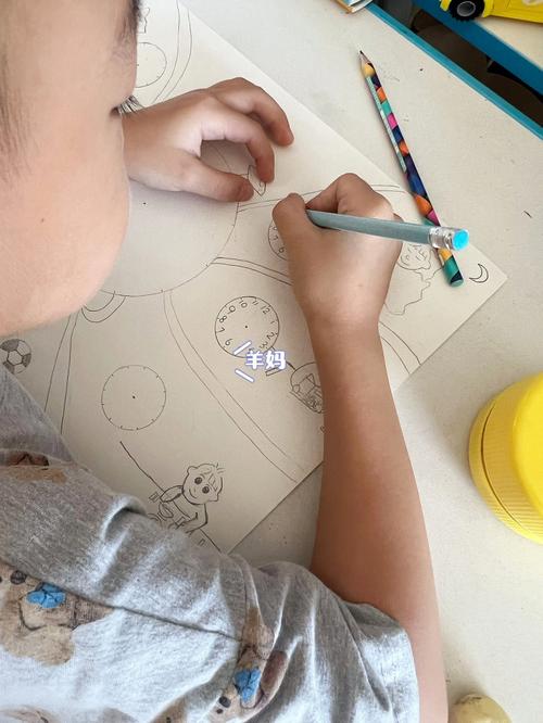 儿童钟表创意绘画图片
