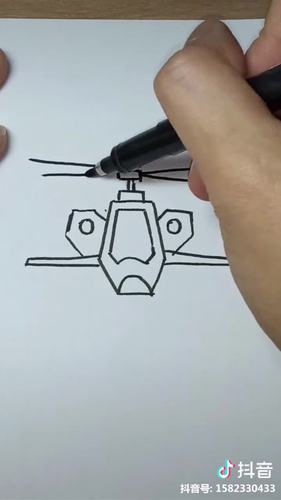 战斗直升飞机简笔画